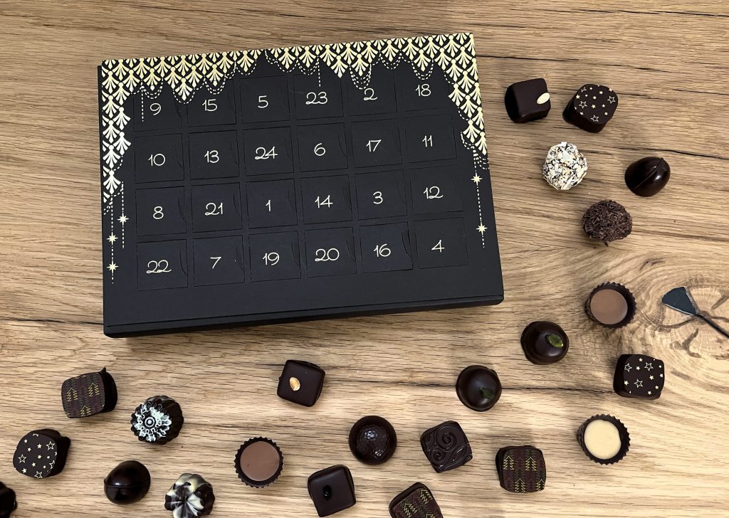 2511 adventkalender mit pralinen min